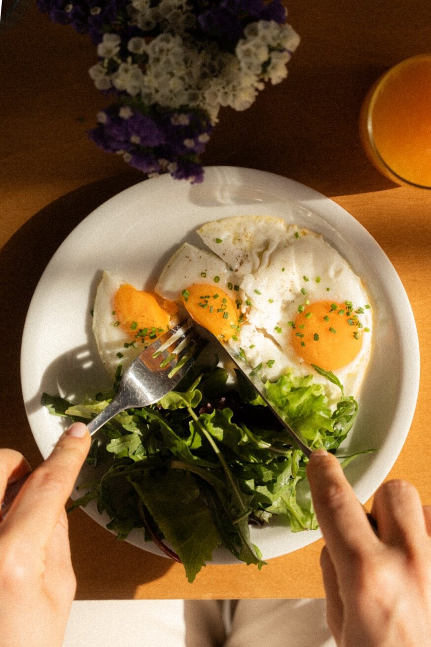 Best brunch in Mykonos — morning table at Mykonos Brunch Club Mykonos Town